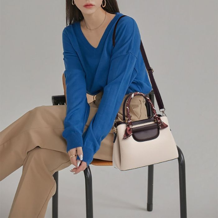 Women's casual handbag with handkerchief