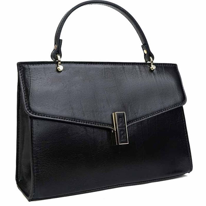 Small women's leather shoulder bag - smooth leather krust