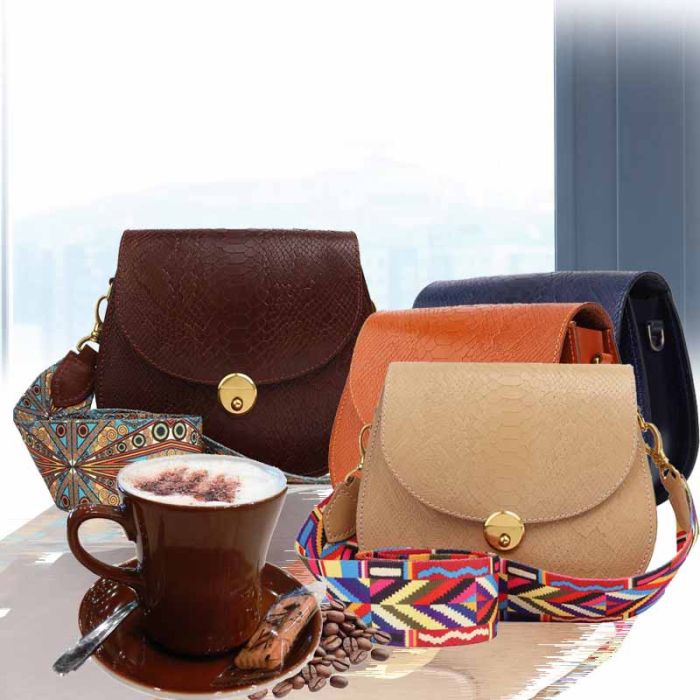 Leather bag with wide colored strap - Cross body PITON